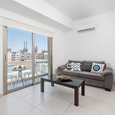 公寓 Downtown Urban 2 Bedroom 拉纳卡